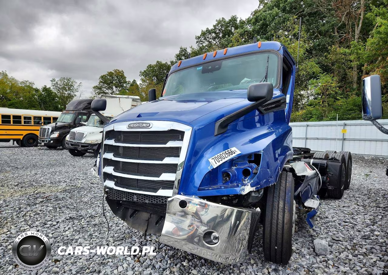 2025 Freightliner Cascadia 126 Semi Truck
