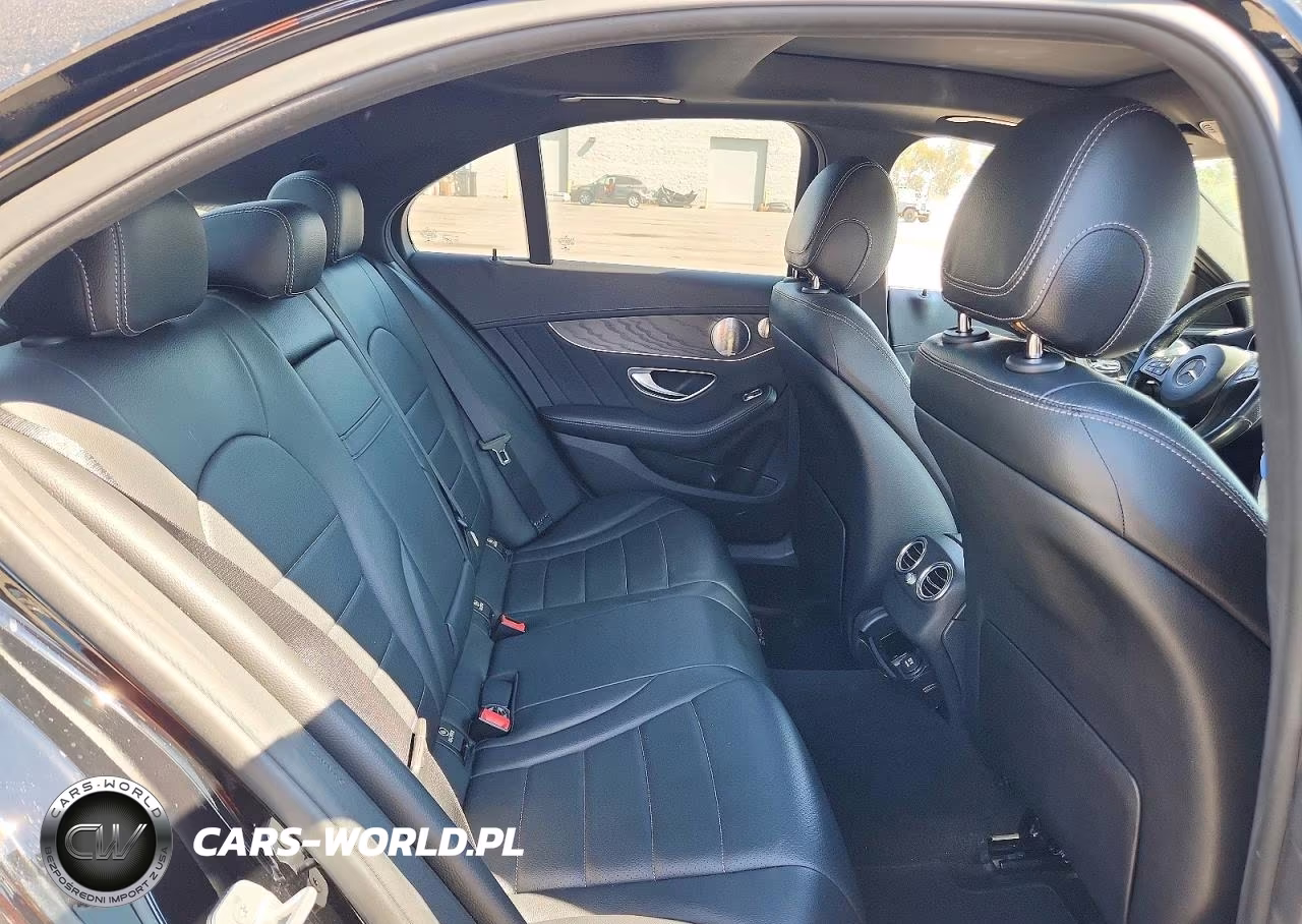 2016 Mercedes-Benz C 300 4Matic VIN:55SWF4KB2GU136929 - 10