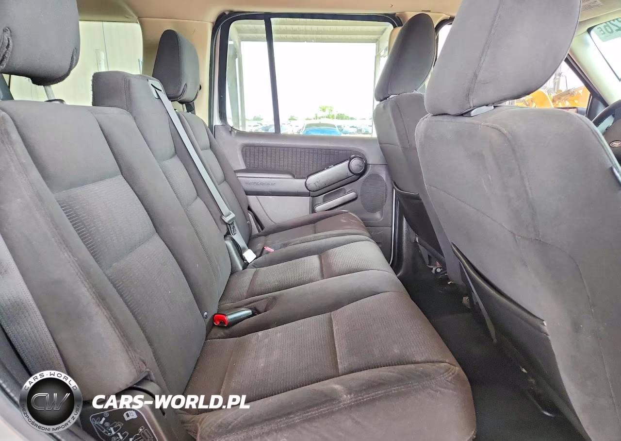 2010 Ford Explorer Xlt VIN:1FMEU6DE7AUA37071 - 10