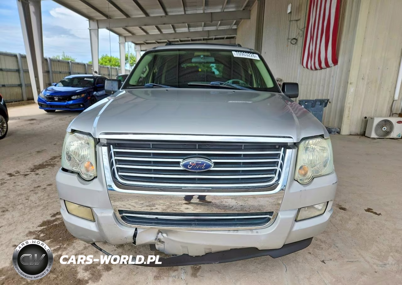 2010 Ford Explorer Xlt VIN:1FMEU6DE7AUA37071 - 5