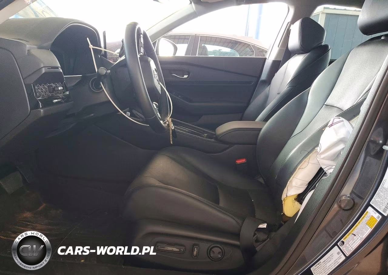 2023 Honda Accord Touring Hybrid VIN:1HGCY2F84PA063364 - 7