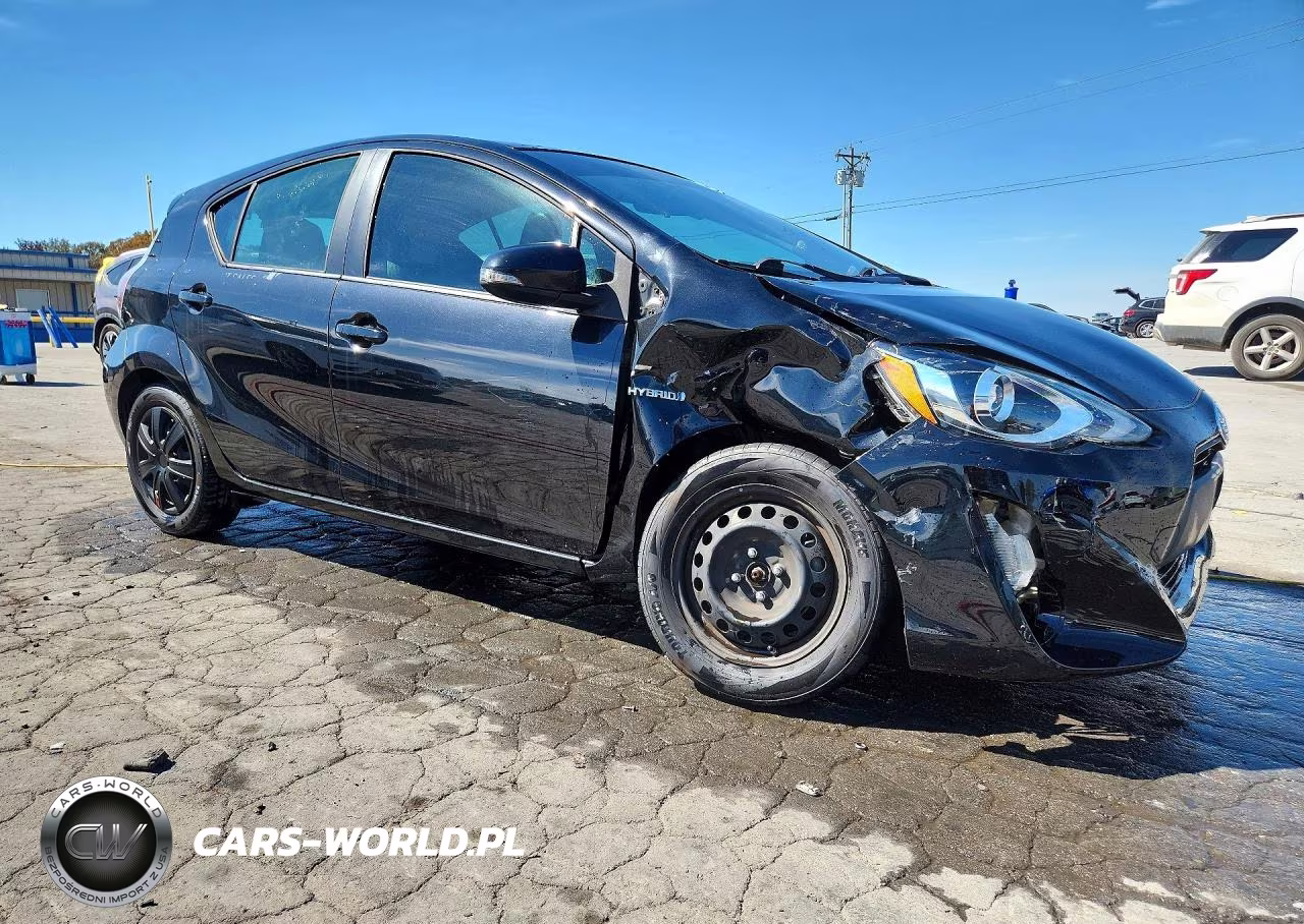 2015 Toyota Prius C One VIN:JTDKDTB35F1101494 - 4