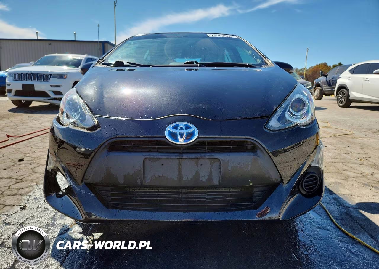 2015 Toyota Prius C One VIN:JTDKDTB35F1101494 - 5