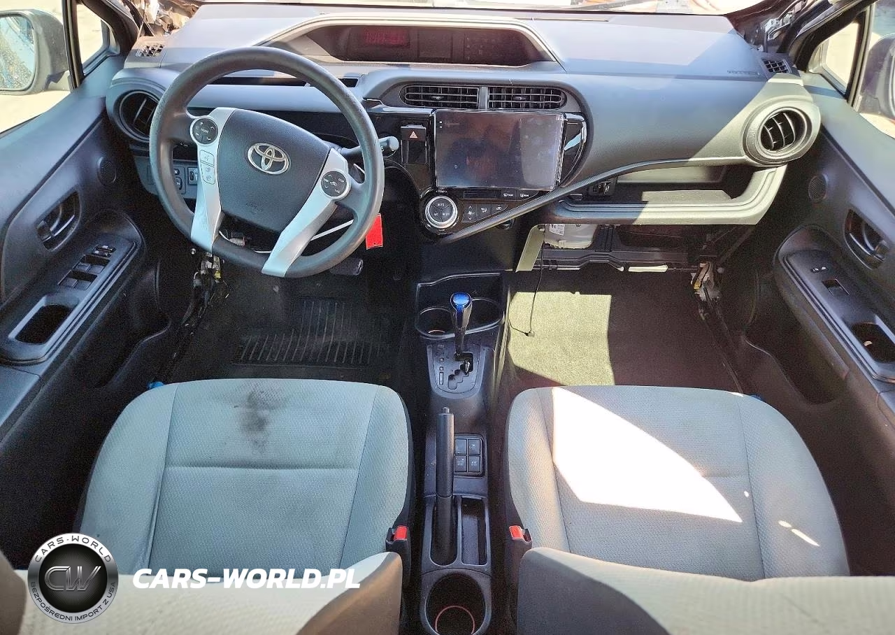 2015 Toyota Prius C One VIN:JTDKDTB35F1101494 - 8