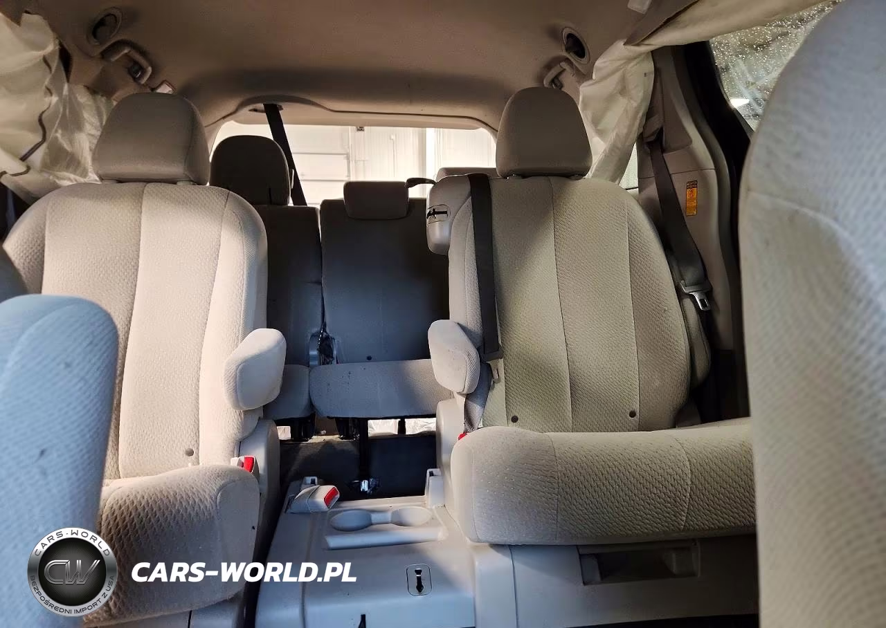 2014 Toyota Sienna Le VIN:5TDKK3DC3ES457849 - 10