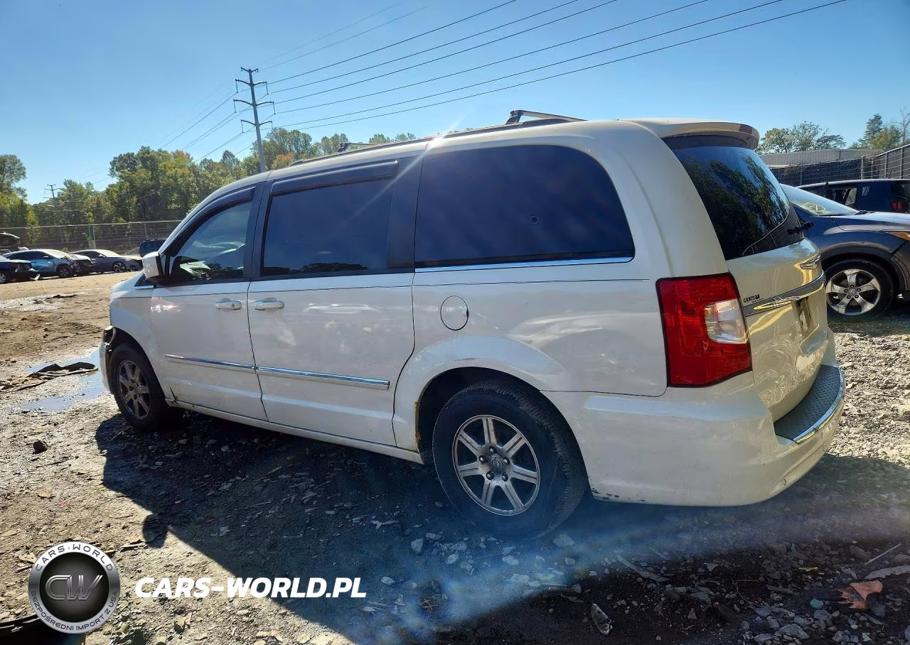 2011 Chrysler Town & Country Touring VIN:2A4RR5DGXBR745889 - 2