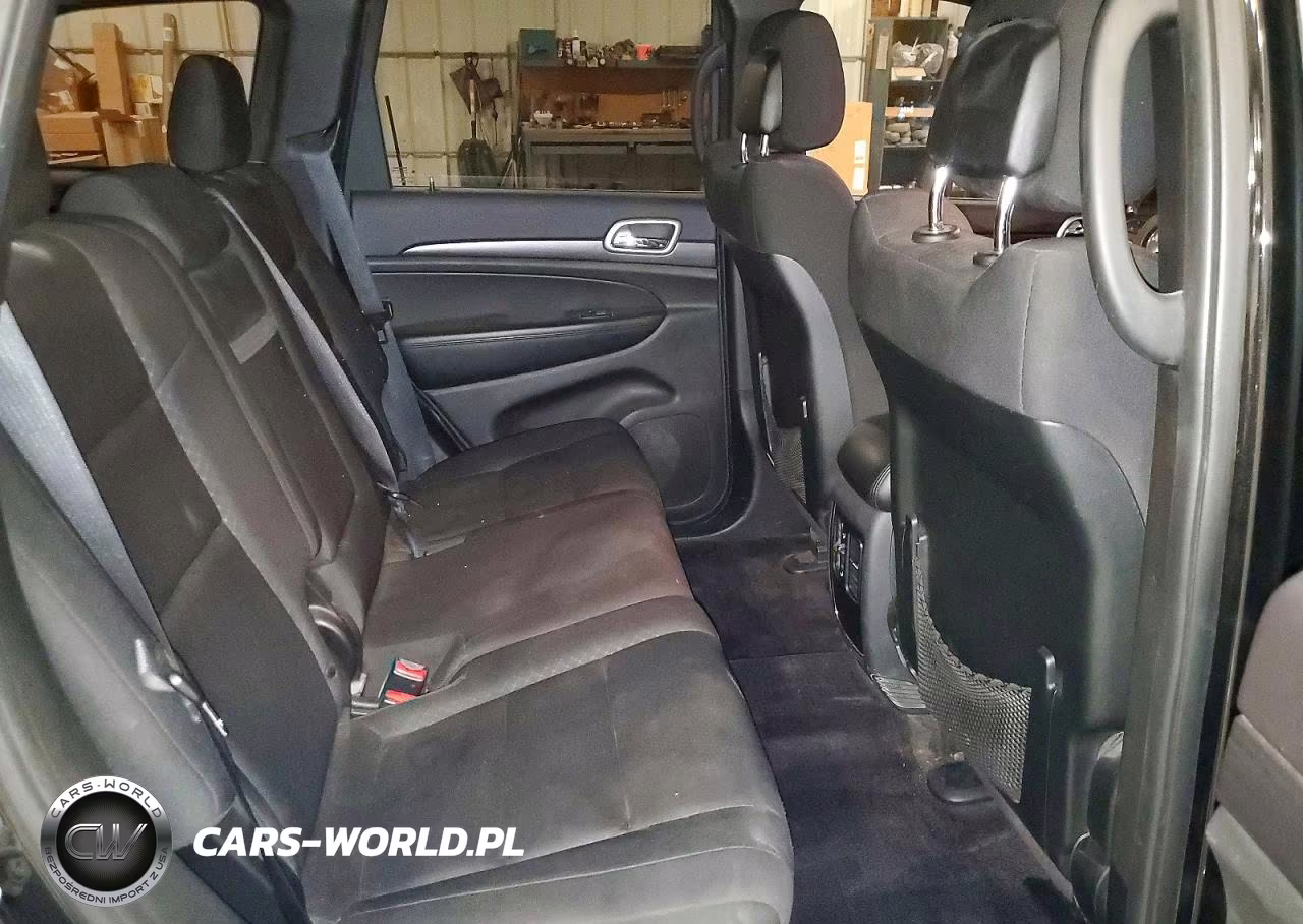 2018 Jeep Grand Cherokee Laredo VIN:1C4RJFAG0JC180728 - 11