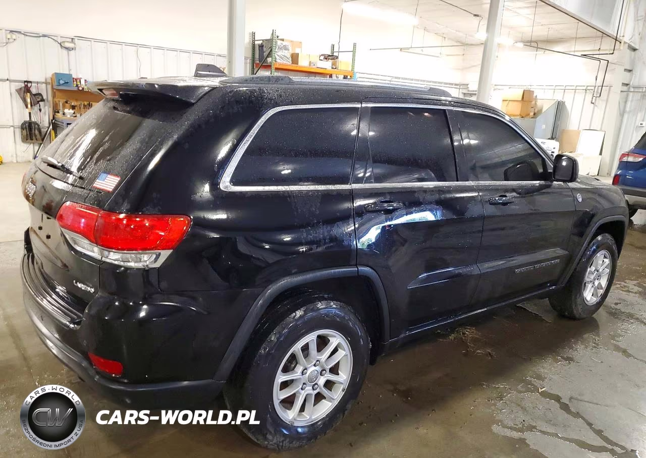 2018 Jeep Grand Cherokee Laredo VIN:1C4RJFAG0JC180728 - 3
