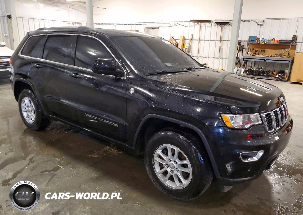 2018 Jeep Grand Cherokee Laredo VIN:1C4RJFAG0JC180728 - 4