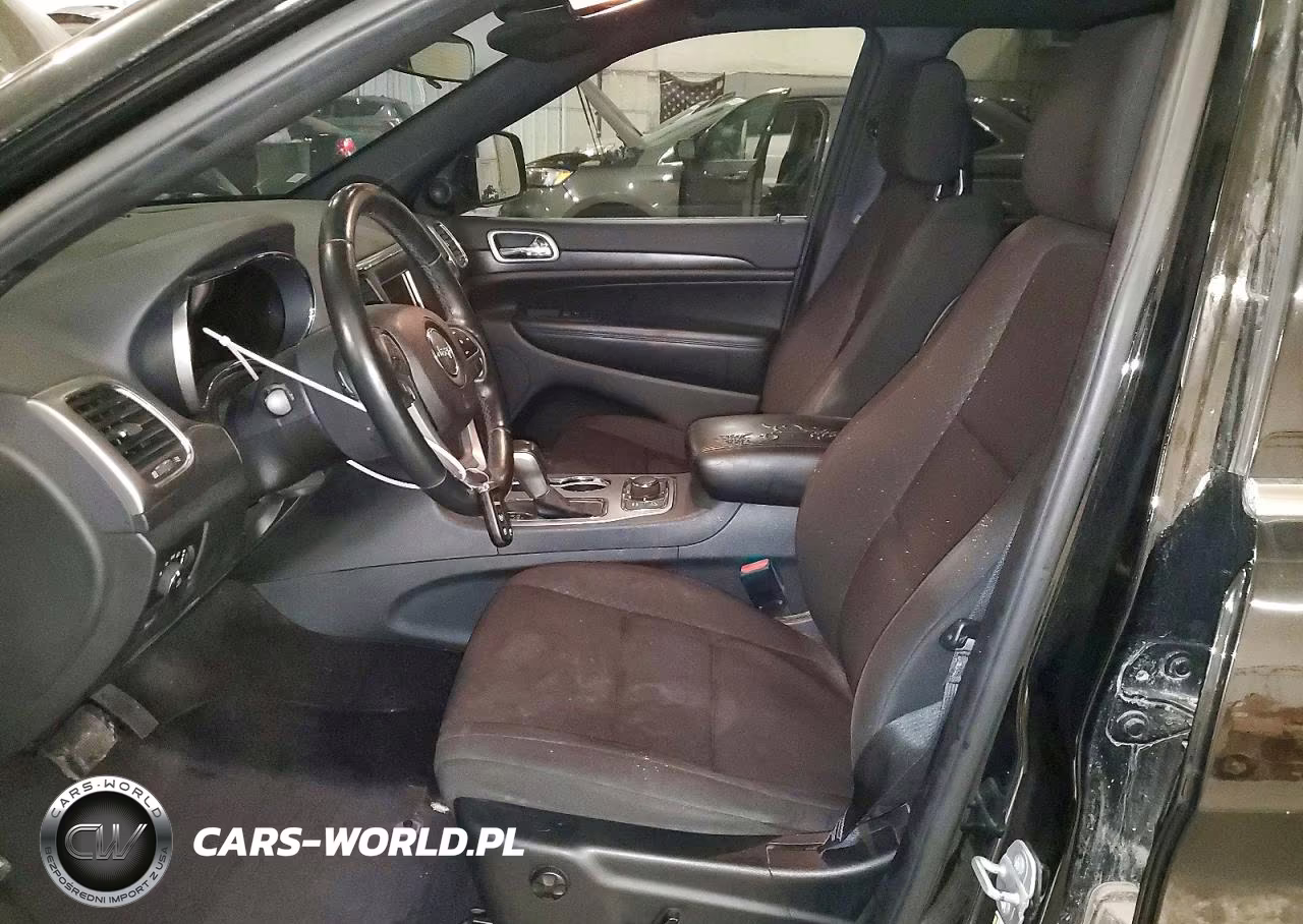 2018 Jeep Grand Cherokee Laredo VIN:1C4RJFAG0JC180728 - 7
