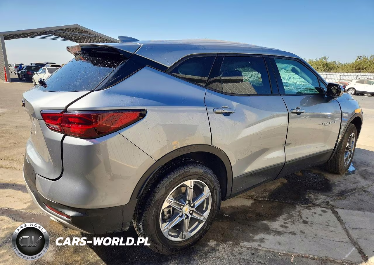2025 Chevrolet Blazer 2Lt VIN:3GNKBCR4XSS262184 - 3