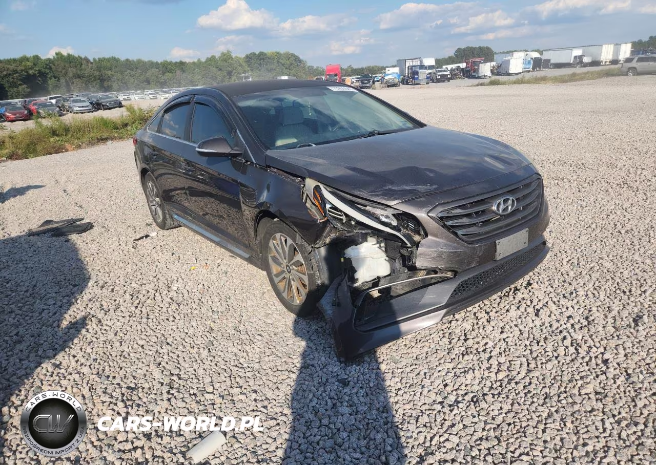 2015 Hyundai Sonata Sport VIN:5NPE34AFXFH030898 - 4