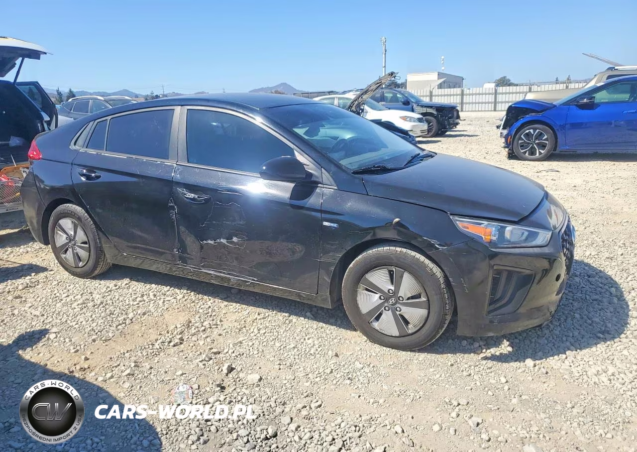 2020 Hyundai Ioniq Blue VIN:KMHC65LC6LU226311 - 4