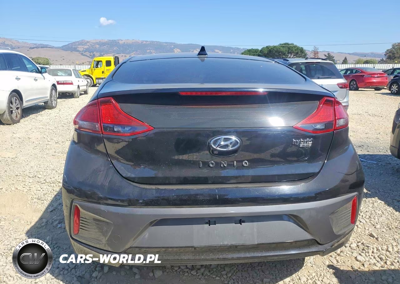 2020 Hyundai Ioniq Blue VIN:KMHC65LC6LU226311 - 6