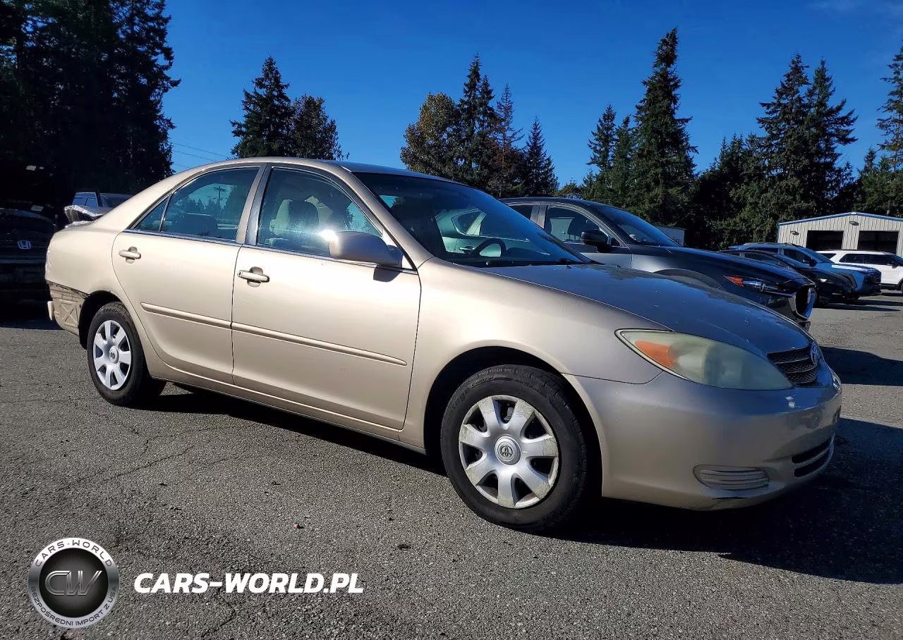 2004 Toyota Camry Le VIN:4T1BE32K34U820643 - 4