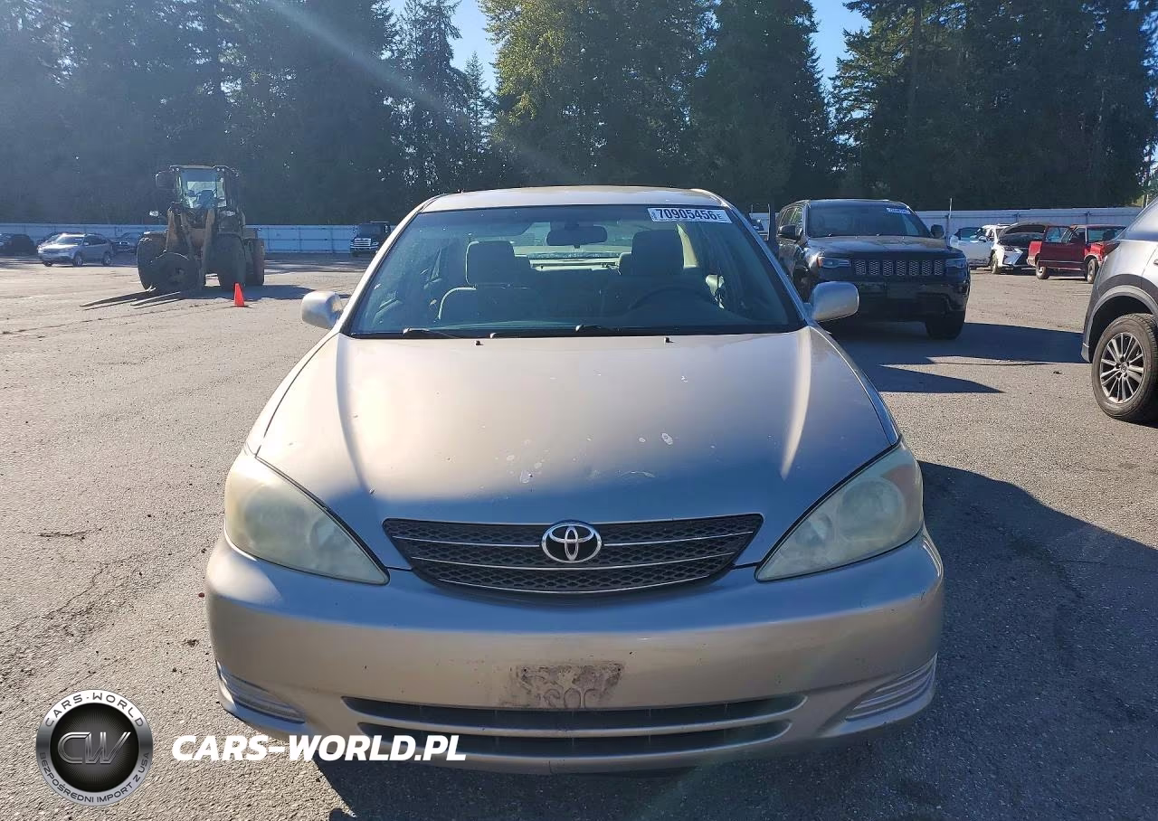 2004 Toyota Camry Le VIN:4T1BE32K34U820643 - 5