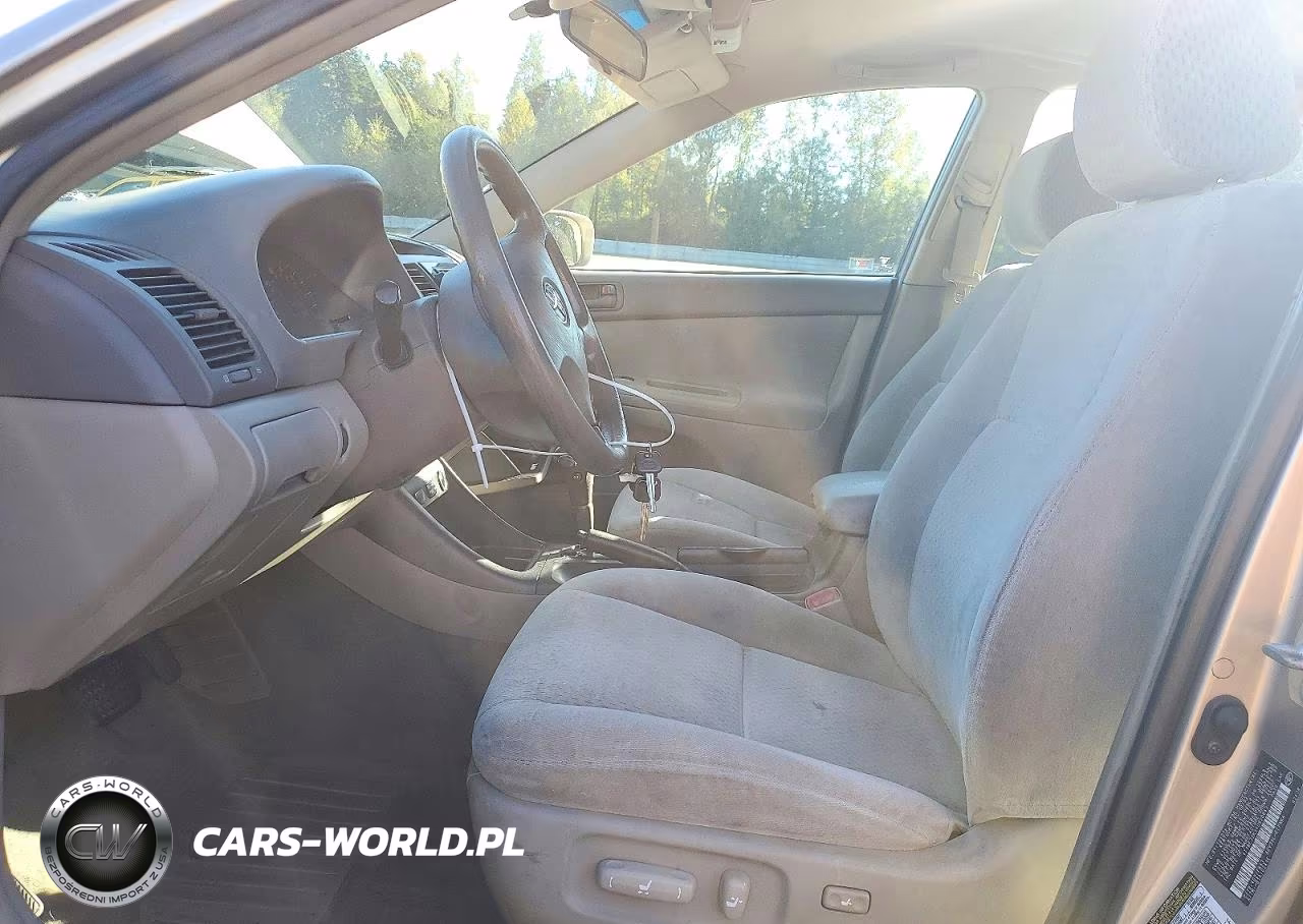 2004 Toyota Camry Le VIN:4T1BE32K34U820643 - 7