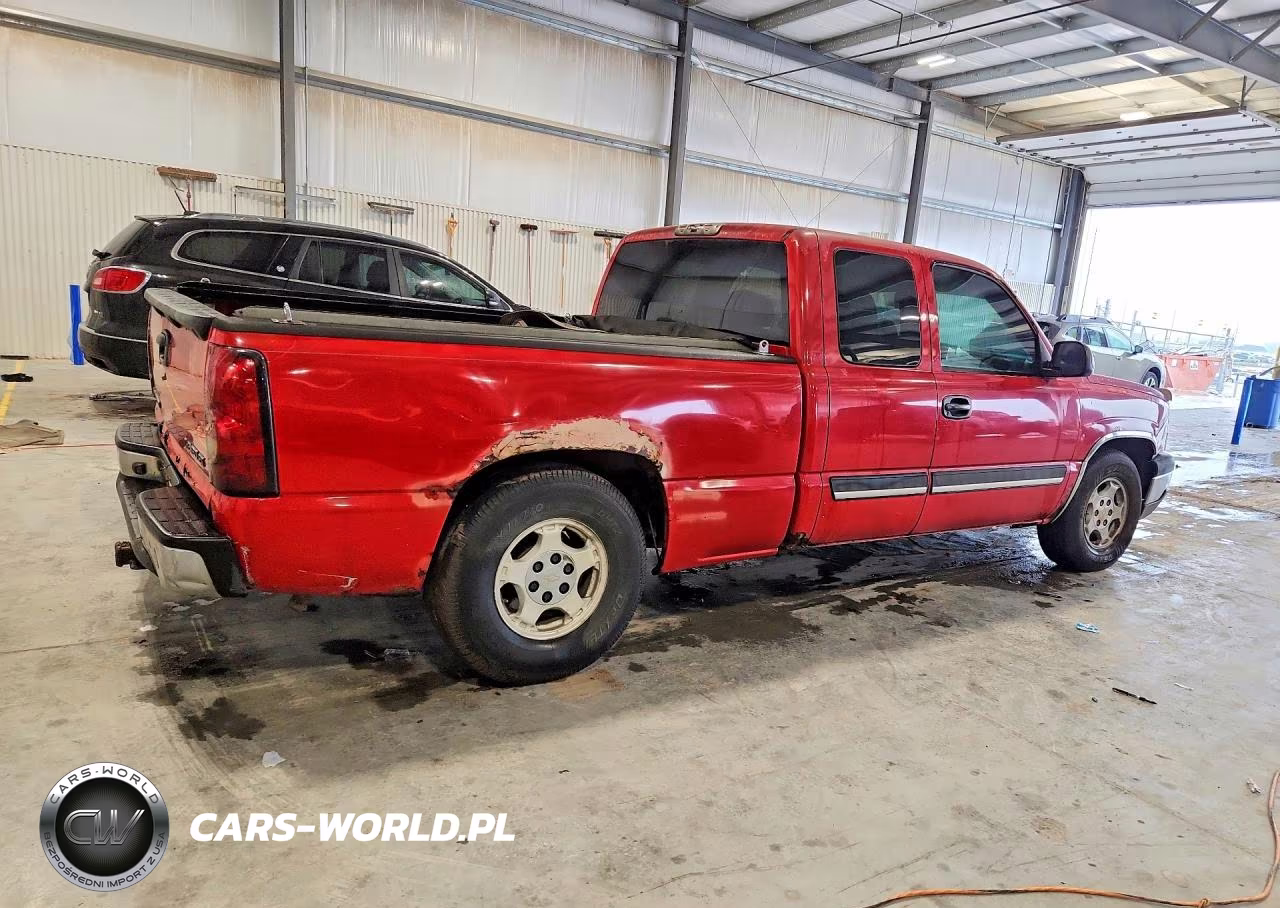 2004 Chevrolet Silverado C1500 VIN:2GCEC19V541121859 - 3