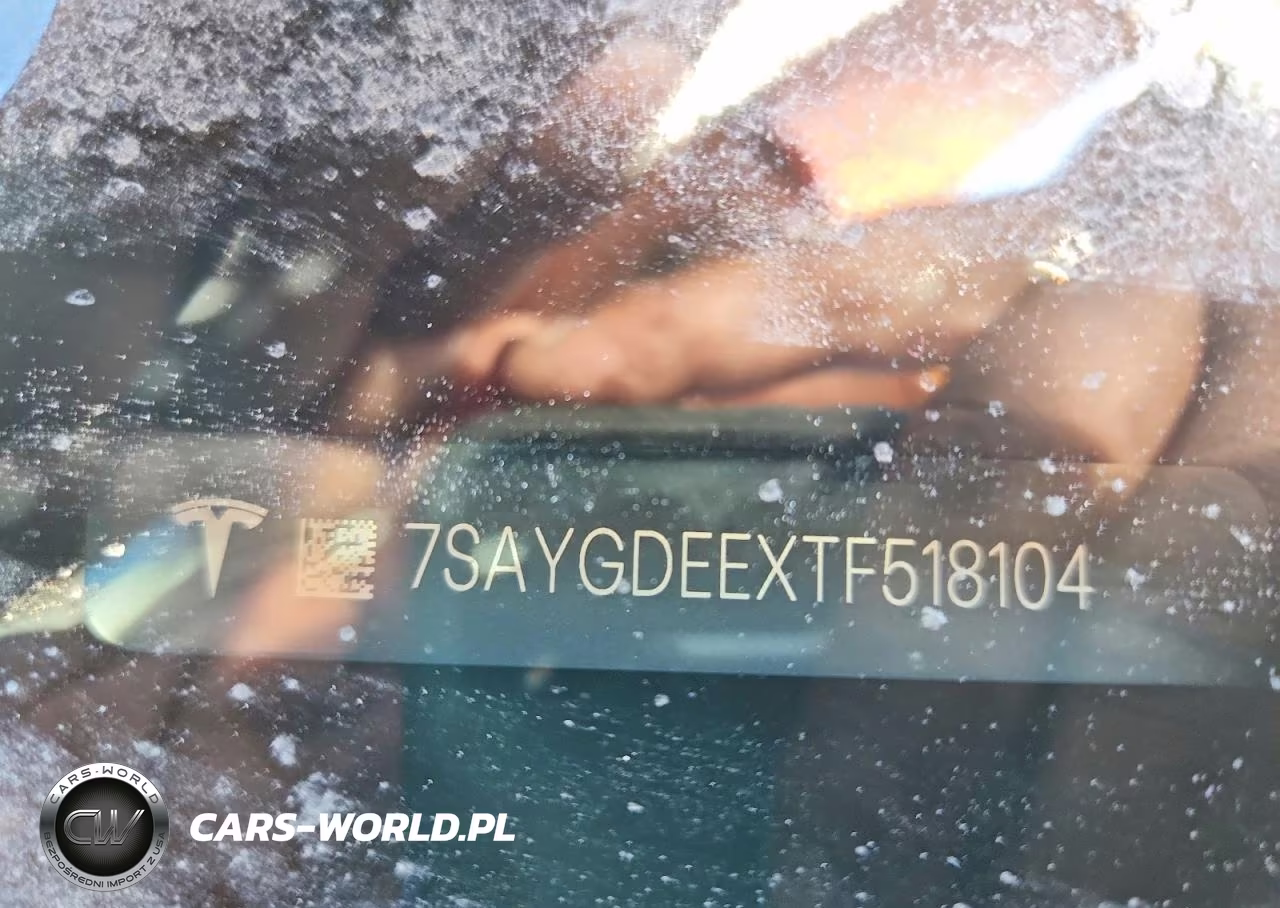 2026 Tesla Model Y VIN:7SAYGDEEXTF518104 - 12