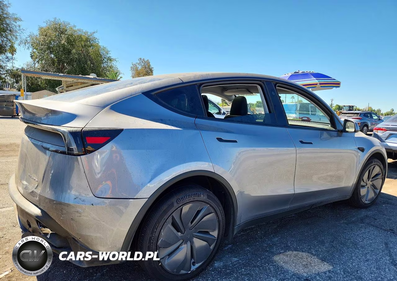 2026 Tesla Model Y VIN:7SAYGDEEXTF518104 - 3