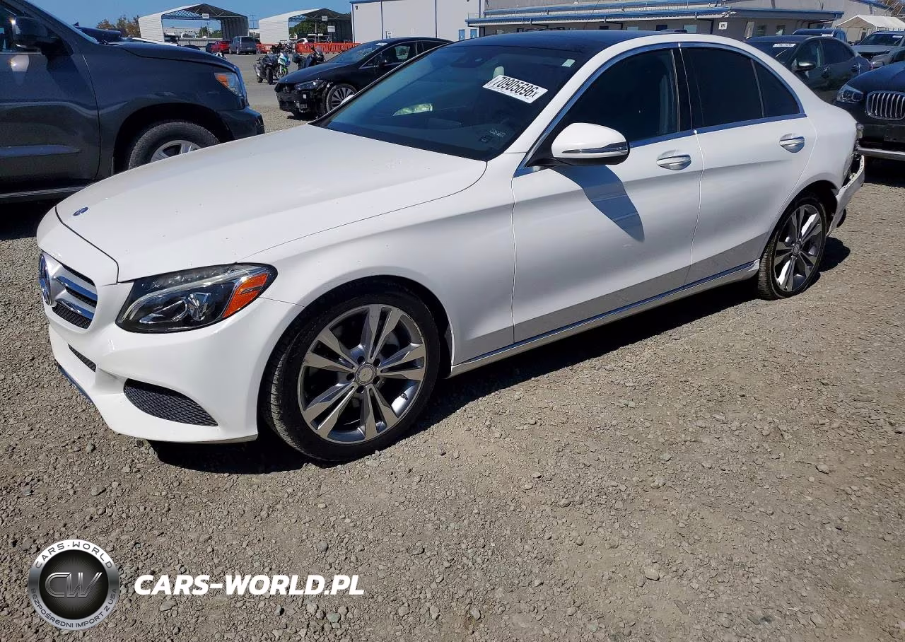 2017 Mercedes-Benz C 300 – zdjęcie 1 z 12