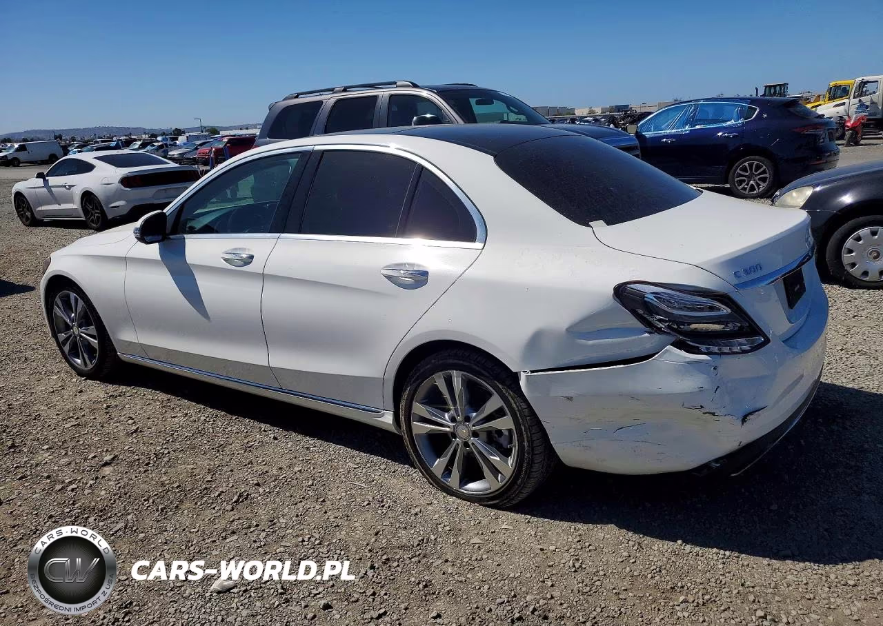 2017 Mercedes-Benz C 300 VIN:55SWF4JB1HU196526 - 2