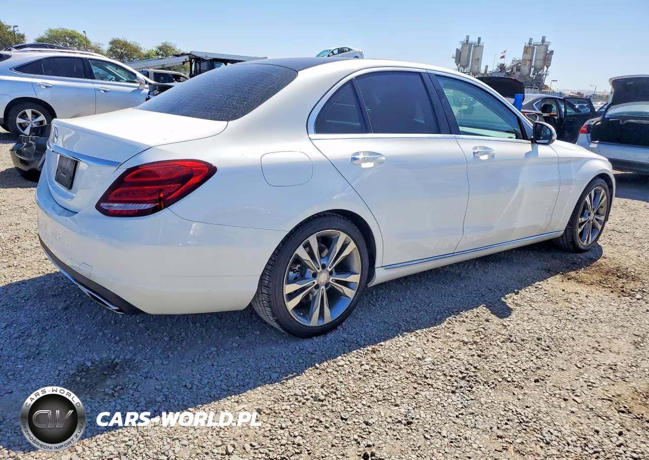 2017 Mercedes-Benz C 300 VIN:55SWF4JB1HU196526 - 3