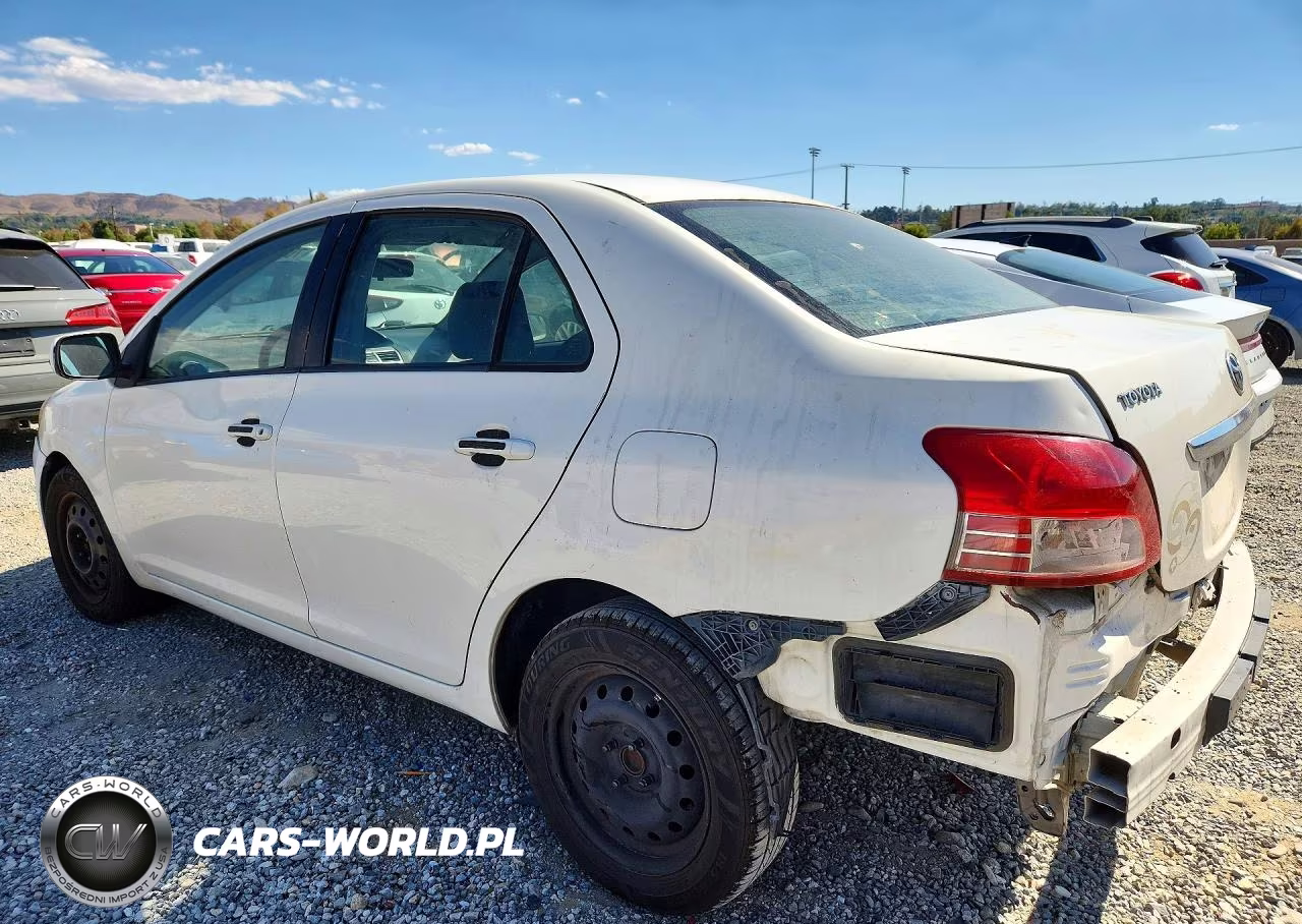 2010 Toyota Yaris Base VIN:JTDBT4K37A4067722 - 2