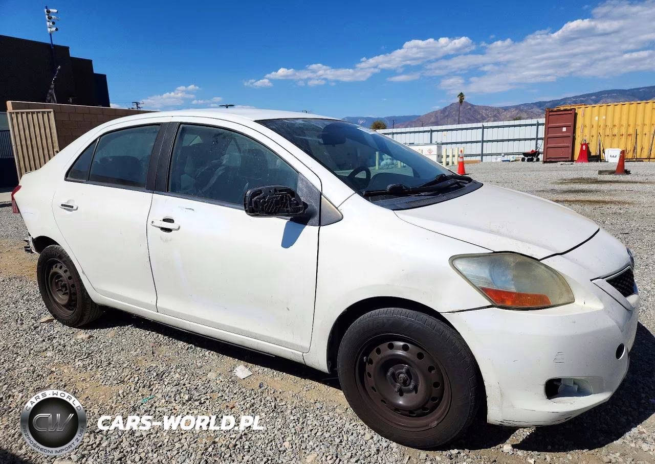 2010 Toyota Yaris Base VIN:JTDBT4K37A4067722 - 4