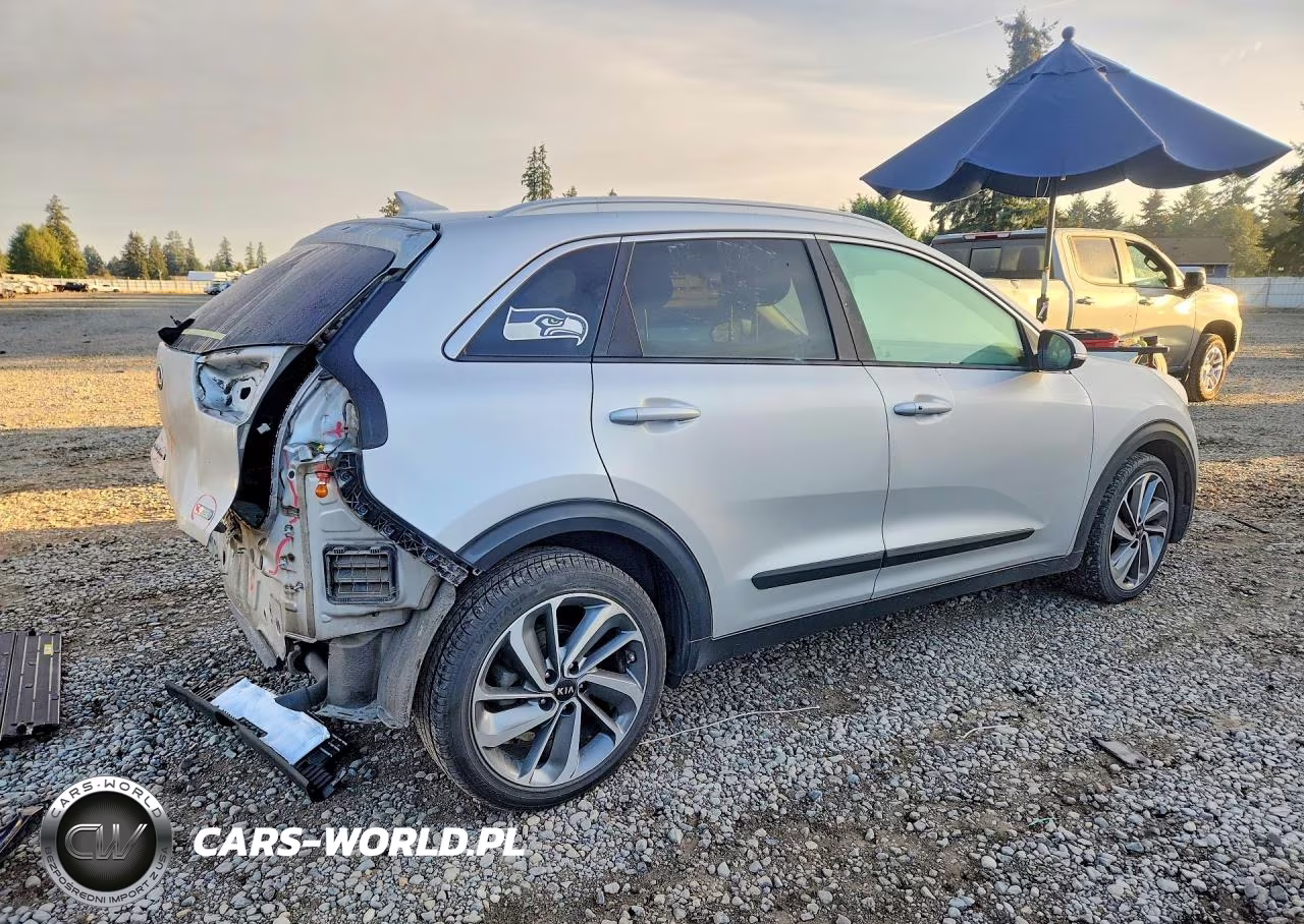 2017 Kia Niro Ex Touring VIN:KNDCE3LC8H5078790 - 3
