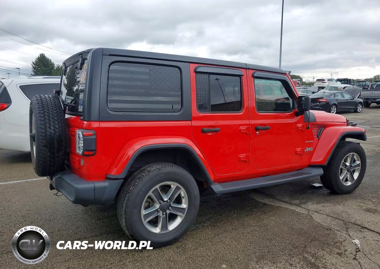 2020 Jeep Wrangler Unlimited Sahara VIN:1C4HJXEN4LW293951 - 3