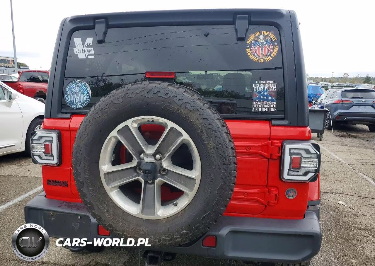 2020 Jeep Wrangler Unlimited Sahara VIN:1C4HJXEN4LW293951 - 6