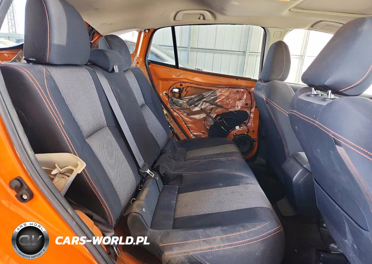 2018 Subaru Crosstrek Premium VIN:JF2GTADC3J8219054 - 10