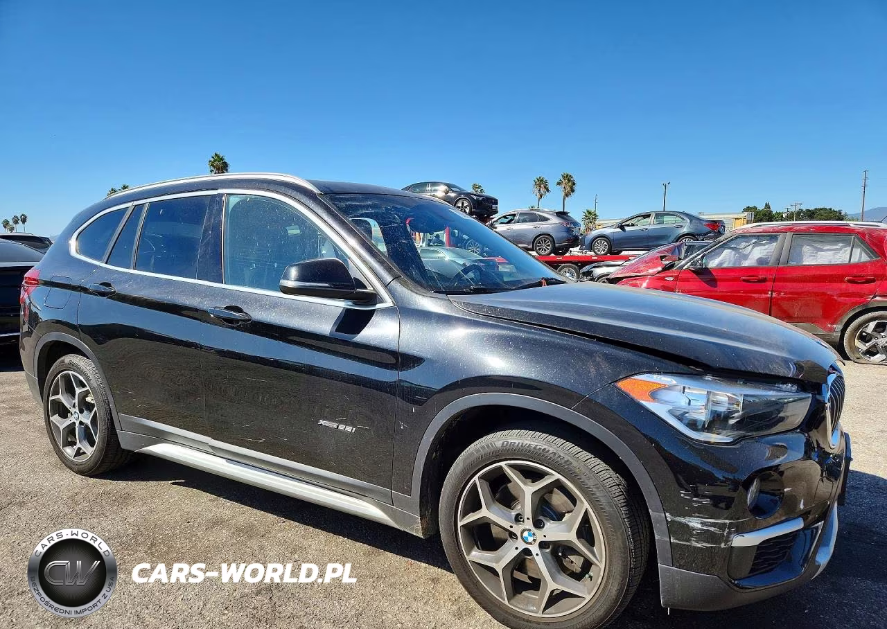 2018 BMW X1 xDrive28I VIN:WBXHT3C31J5K24662 - 4