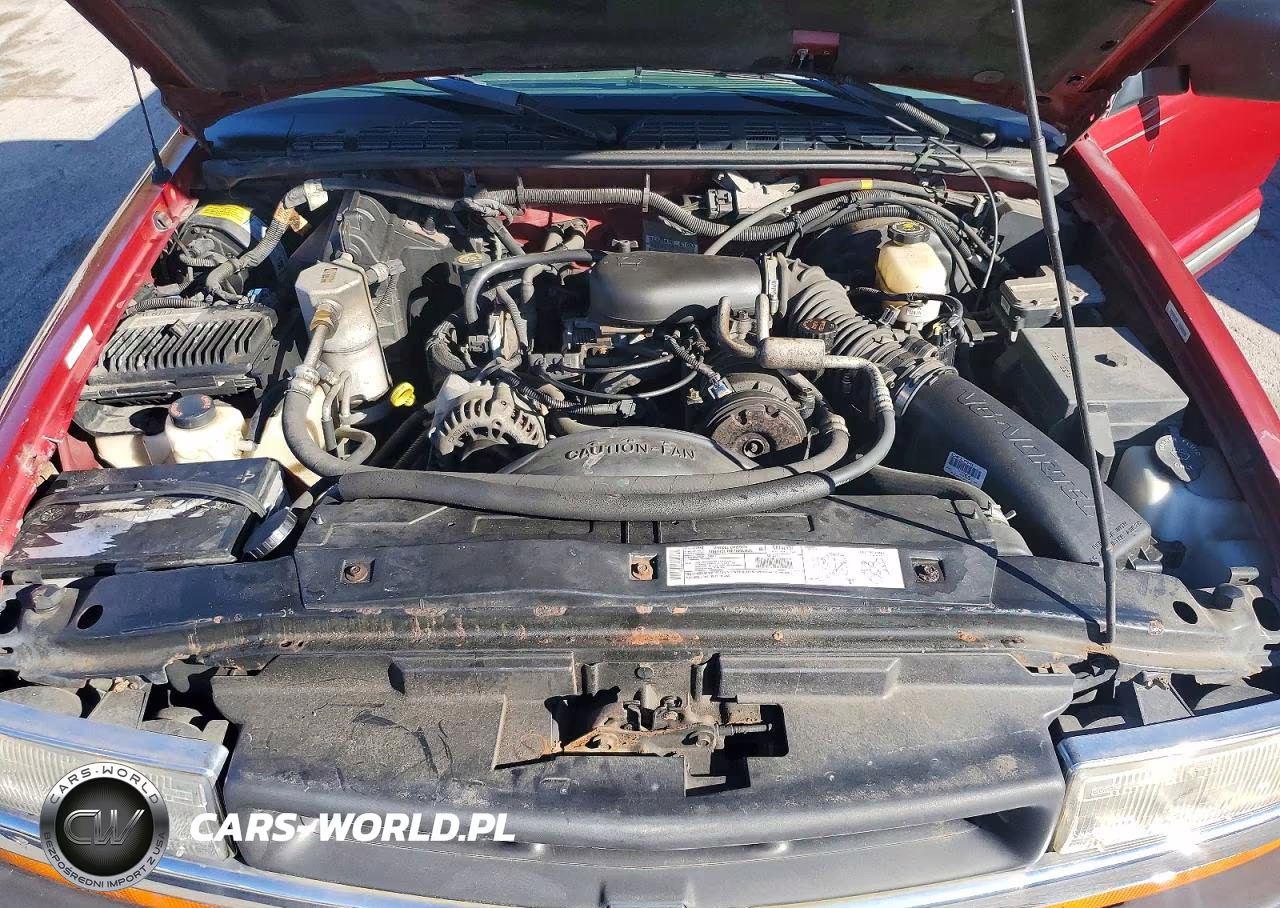 2000 Chevrolet S Truck S10 VIN:1GCDT19WXY8296728 - 11