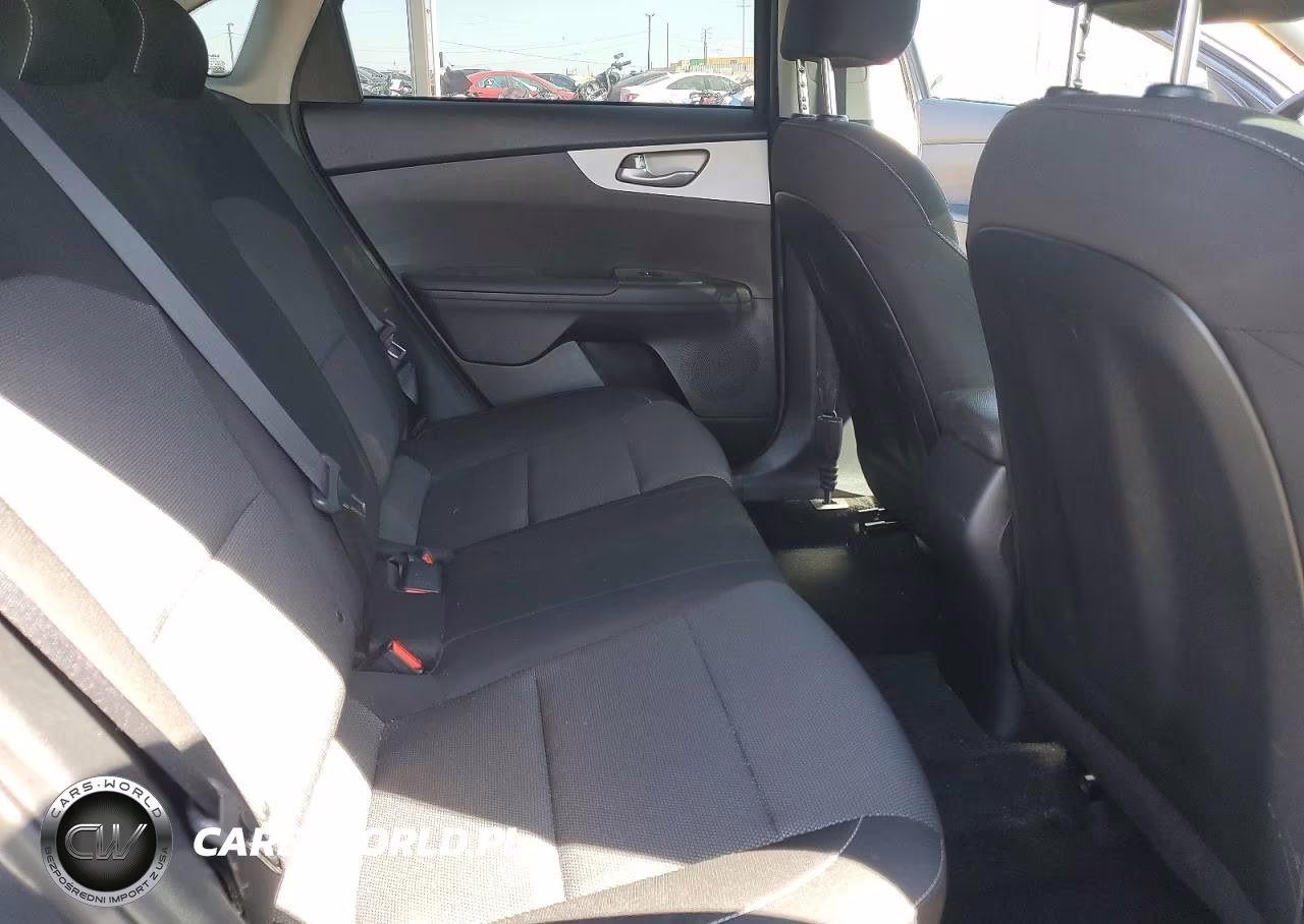 2024 Kia Forte Lxs VIN:3KPF24AD3RE800129 - 10