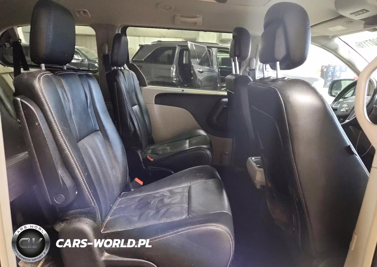 2014 Chrysler Town & Country Touring L VIN:2C4RC1CG4ER171019 - 11