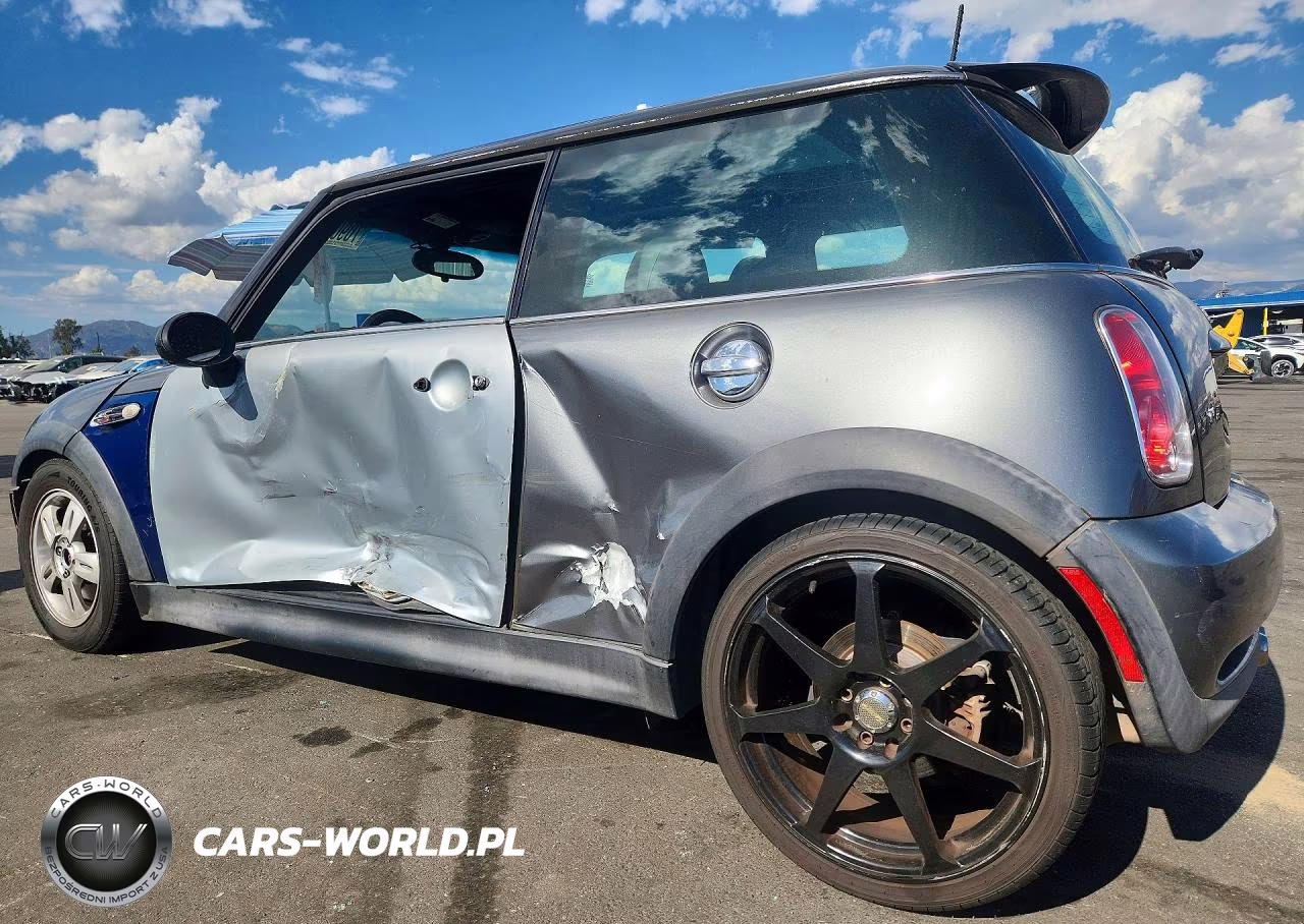 2006 Mini Cooper S VIN:WMWRE33576TJ37894 - 2