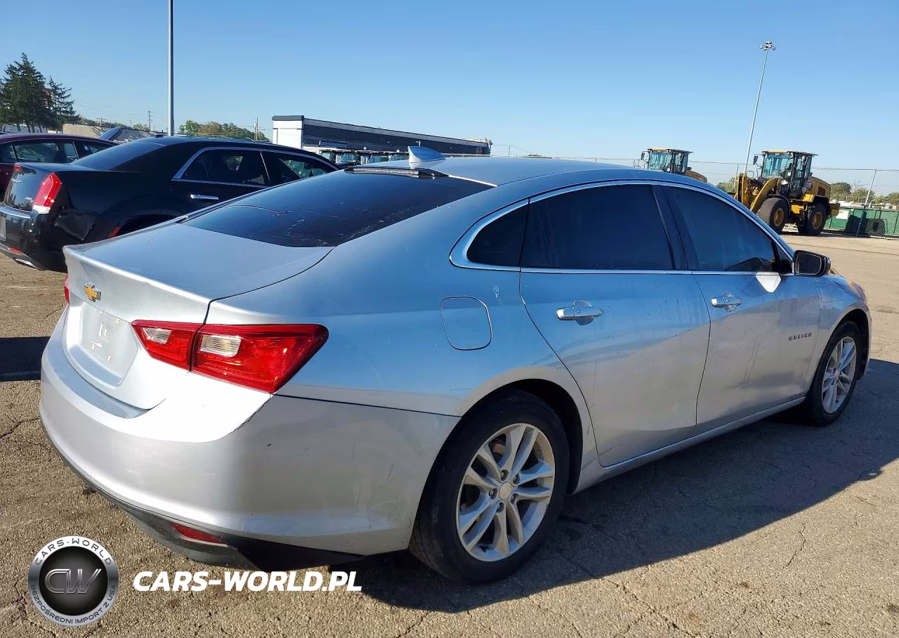 2018 Chevrolet Malibu Lt VIN:1G1ZD5STXJF202741 - 3