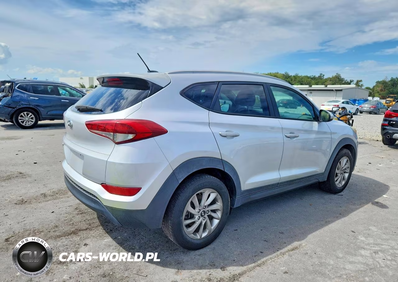 2016 Hyundai Tucson Se VIN:KM8J33A40GU092451 - 3
