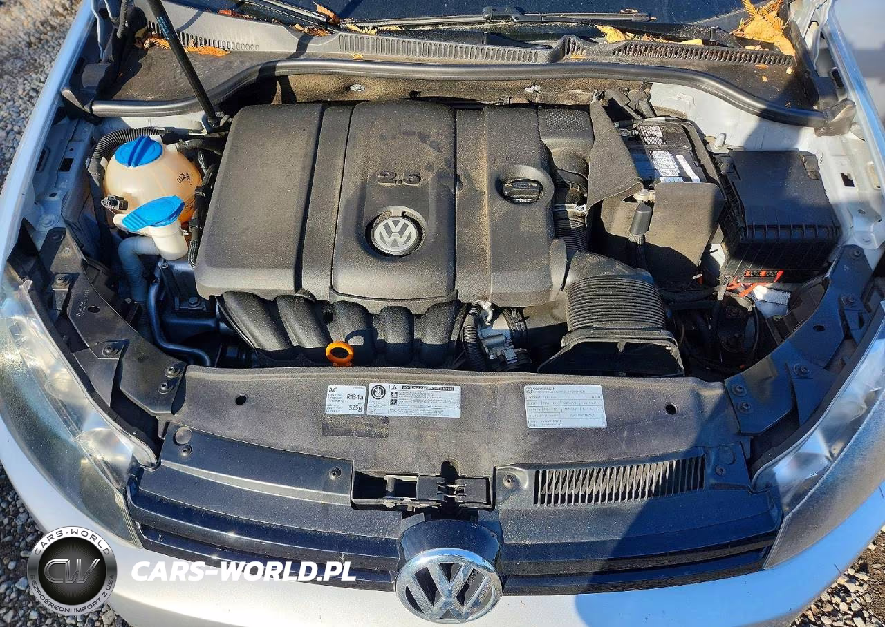 2012 Volkswagen Golf VIN:WVWAB7AJ3CW101212 - 11