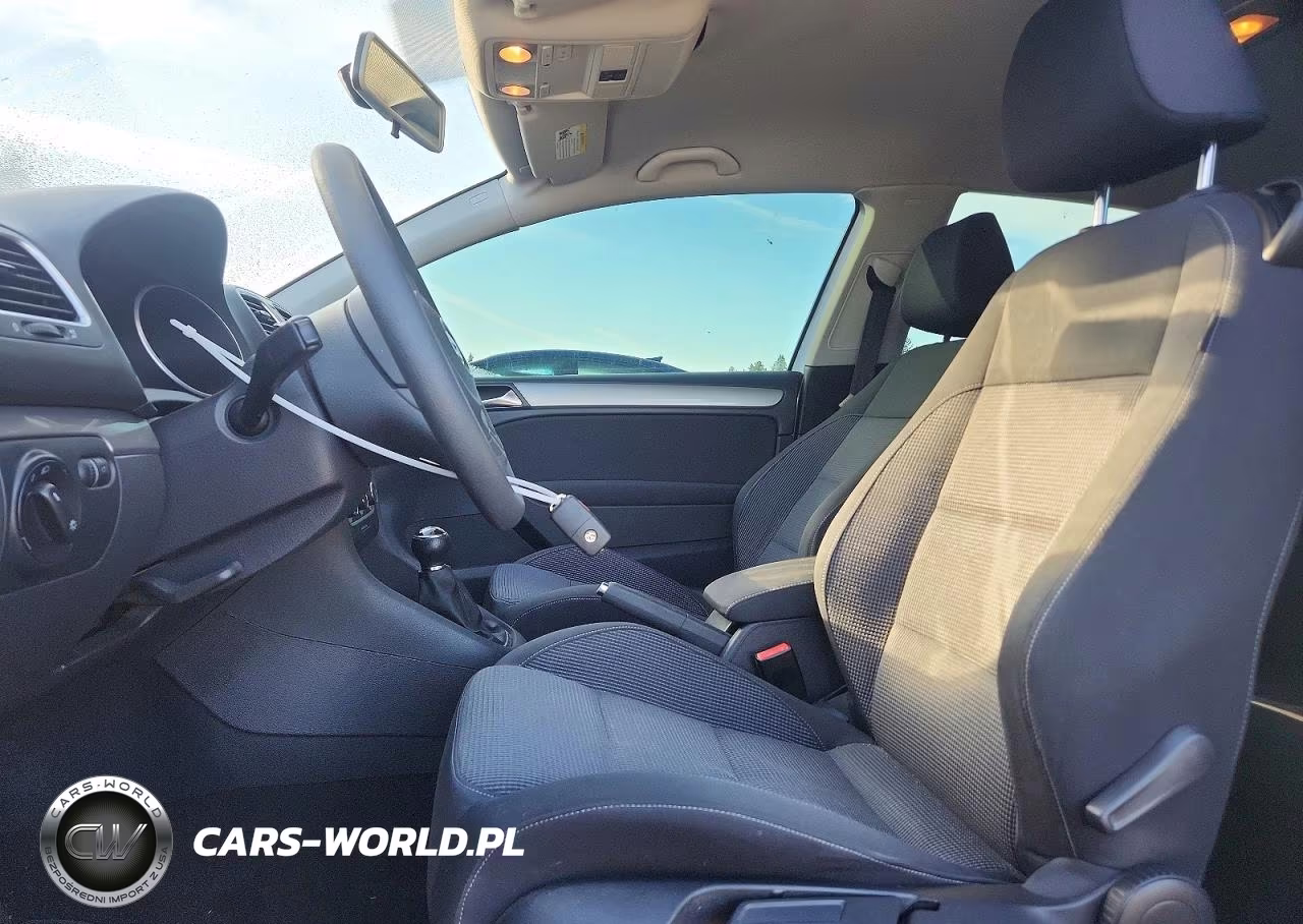 2012 Volkswagen Golf VIN:WVWAB7AJ3CW101212 - 7