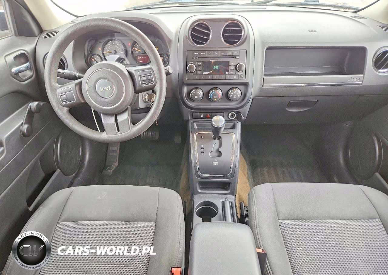 2016 Jeep Patriot Sport VIN:1C4NJPBA0GD761308 - 8