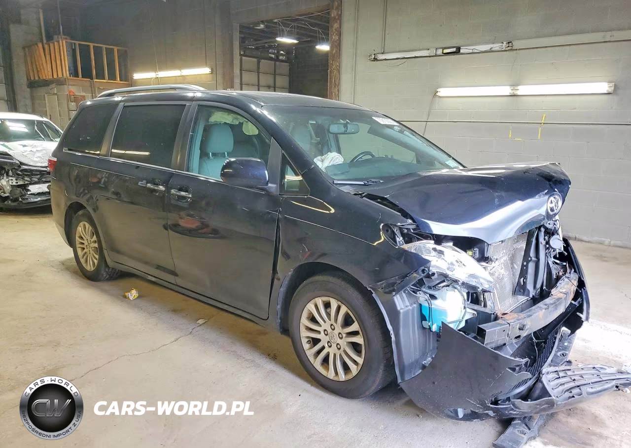 2015 Toyota Sienna Xle 8-Passenger VIN:5TDYK3DC1FS642283 - 4