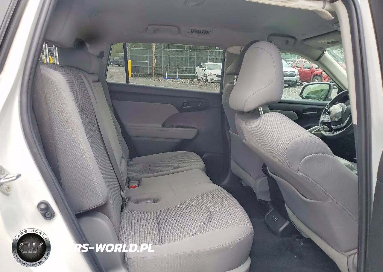 2022 Toyota Highlander Le VIN:5TDBZRBH9NS223082 - 11