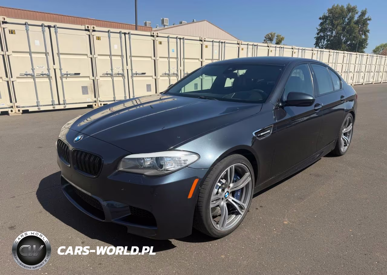 2013 BMW M5 VIN:WBSFV9C5XDD096850 - 2