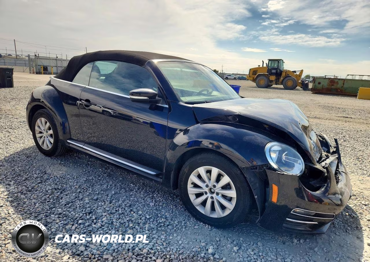 2018 Volkswagen Beetle S VIN:3VW5DAAT4JM516012 - 4