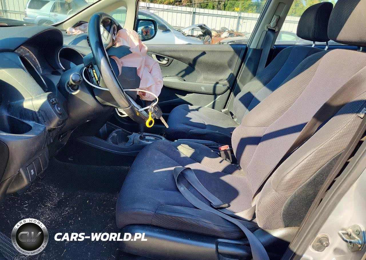 2013 Honda Fit Sport VIN:JHMGE8H58DC047844 - 7