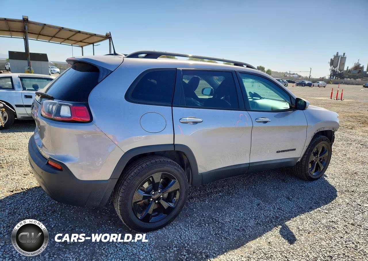 2019 Jeep Cherokee Latitude Plus VIN:1C4PJMLB5KD292644 - 3