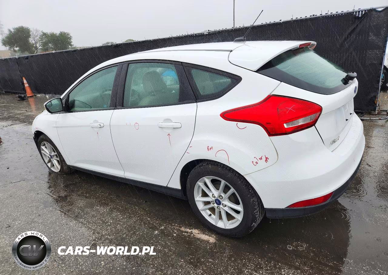 2017 Ford Focus Se VIN:1FADP3K27HL208244 - 2